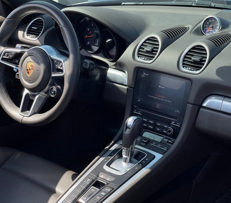Alquilar Porsche 718 Boxster 2021 en Dubai