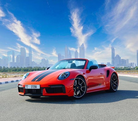 Alquilar Porsche 911 Turbo S Spyder 2021 en Dubai