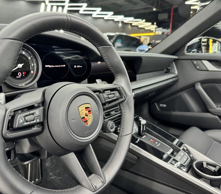 Аренда Porsche 911 Carrera 4S Spyder 2023 в Дубай