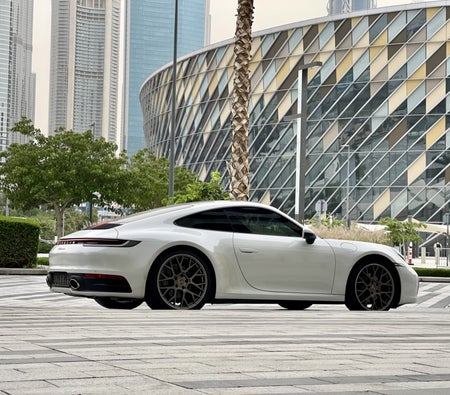 Huur Porsche 911 Carrera 2021 in Dubai