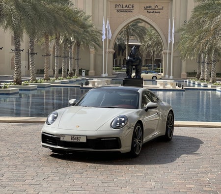 Huur Porsche 911 Carrera 2022 in Dubai