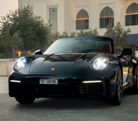 Location Porsche 911 Carrera Spyder 2023 dans Dubai