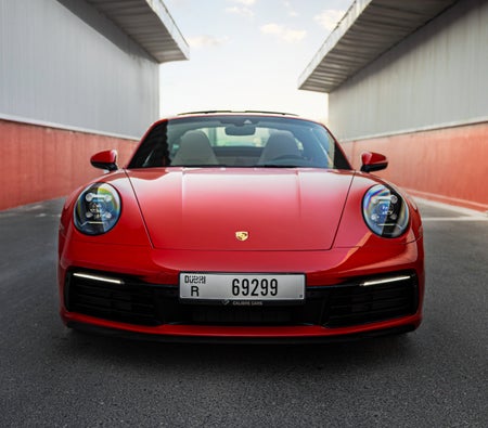 Location Porsche 911 Targa 4 GTS Spyder 2024 dans Dubai