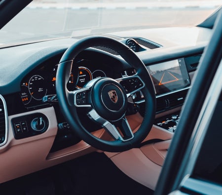 Miete Porsche Cayenne Coupé 2022 in Dubai