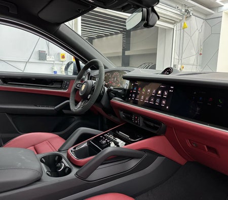 Kira Porsche Cayenne S 2024 içinde Dubai