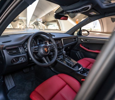 Kira Porsche Macan 2024 içinde Dubai
