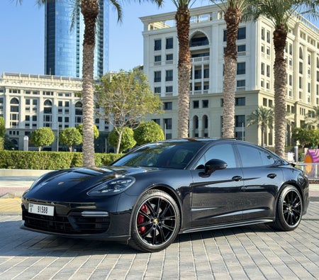 Affitto Porsche Panamera GTS 2021 in Dubai