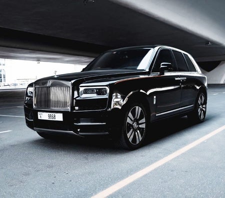 Location Rolls Royce Cullinan 2020 dans Dubai