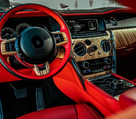 Miete Rolls Royce Cullinan Mansory 2019 in Dubai