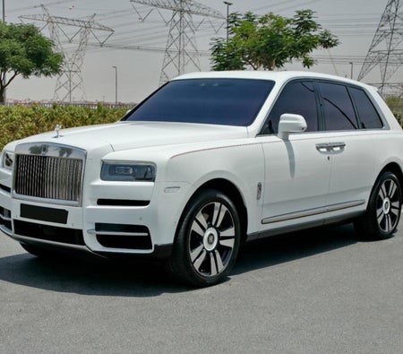 Miete Rolls Royce Cullinan 2020 in Dubai