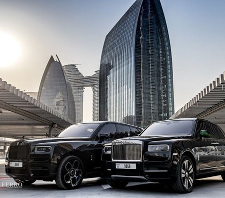 Huur Rolls Royce Cullinan 2021 in Dubai