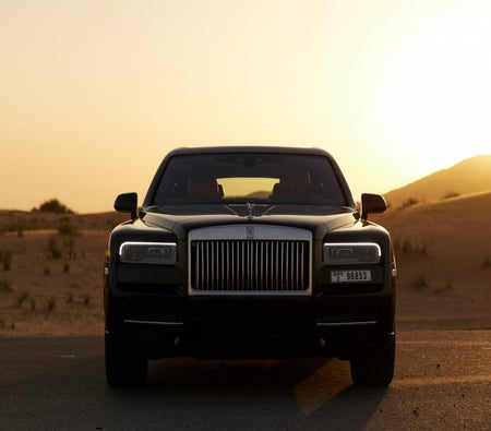 Location Rolls Royce Cullinan 2023 dans Dubai