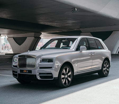 Affitto Rolls Royce Cullinan 2024 in Dubai