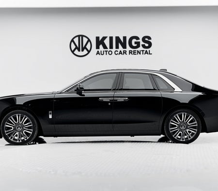 Location Rolls Royce Fantôme Série V 2023 dans Dubai