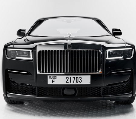 Location Rolls Royce Fantôme Série V 2023 dans Dubai