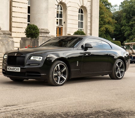 Miete Rolls Royce Schwarzes Wraith-Abzeichen 2021 in London