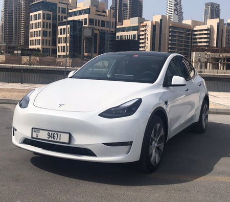 Location Tesla Modèle Y longue portée 2022 dans Dubai