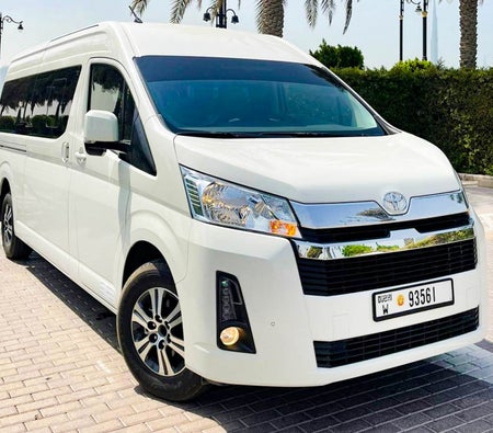 Toyota Hiace 13 places 2021