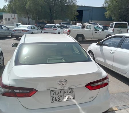 Miete Toyota Camry 2021 in Al Jubail