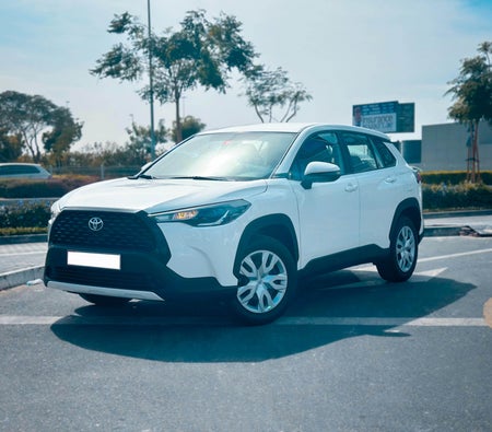 Miete Toyota Kronenkreuz 2024 in Abu Dhabi