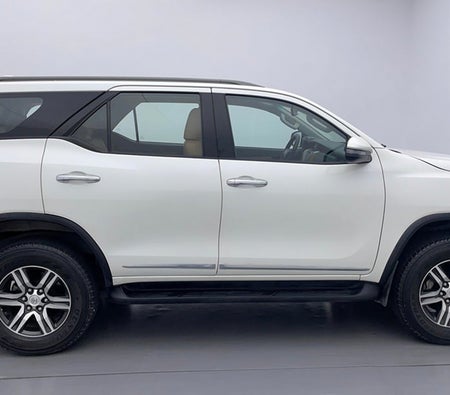 Miete Toyota Fortuner 2022 in Riad