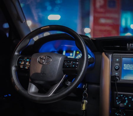 Alquilar Toyota Fortuner 2023 en Dubai