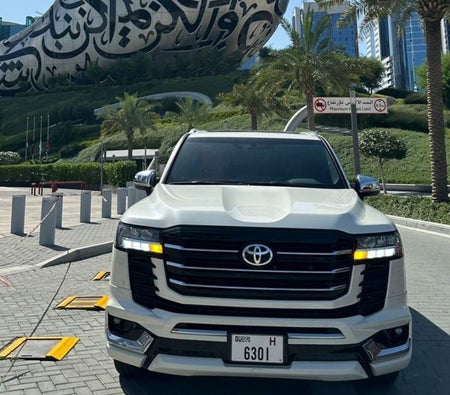 Miete Toyota Landcruiser GXR V6 2023 in Dubai