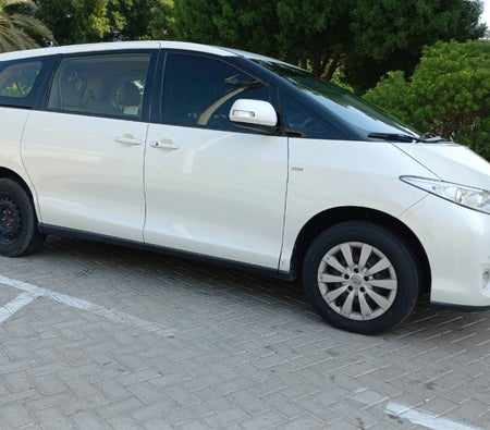 Huur Toyota Previa 2019 in Dubai