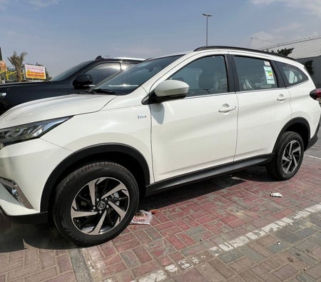 Location Toyota se ruer 2023 dans Dubai