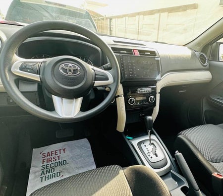 Miete Toyota Sich beeilen 2023 in Dubai