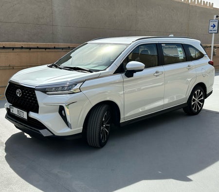 Alquilar Toyota Veloz 2024 en Dubai