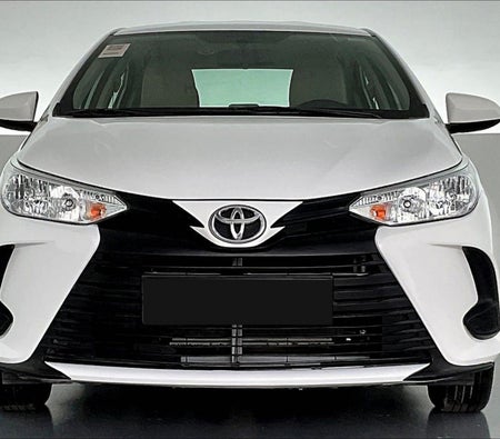 Alquilar Toyota Yaris Sedan 2022 en Yeda