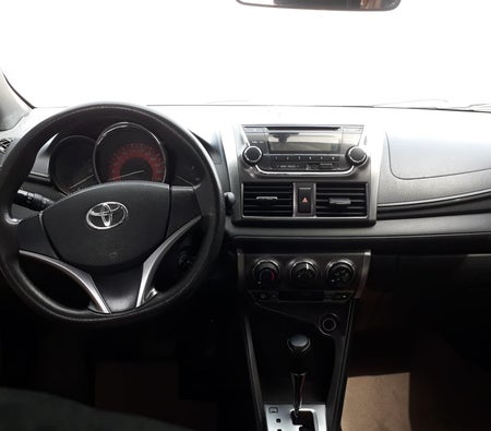 Location Toyota Yaris 2017 dans Dubai