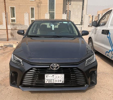 Huur Toyota Yaris 2023 in Riyad
