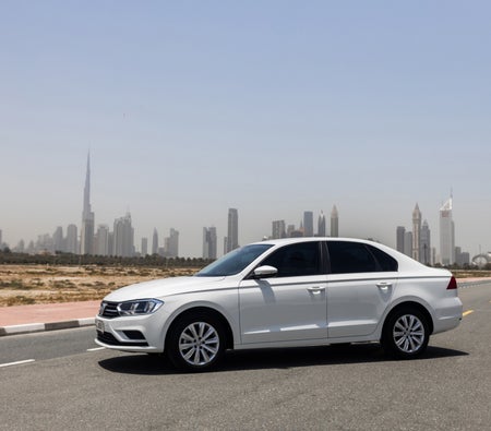 Huur Volkswagen Bora 2022 in Dubai