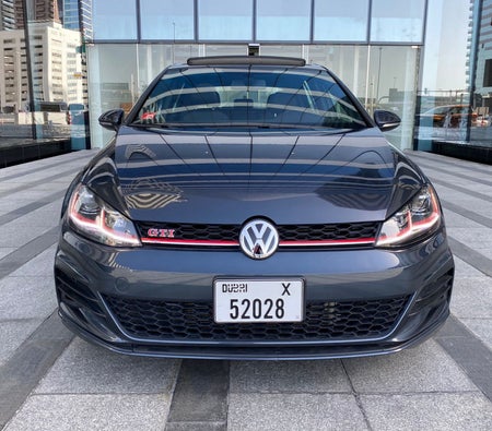 Location Volkswagen Golf 7 2019 dans Dubai
