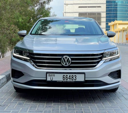 Location Volkswagen Passat 2020 dans Abu Dhabi