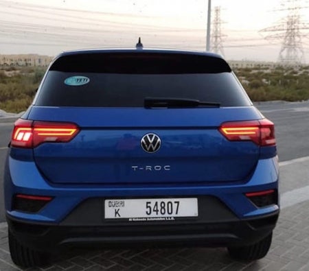 Huur Volkswagen T-Roc 2021 in Abu Dhabi