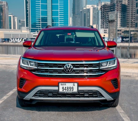 Huur Volkswagen Teramont 2023 in Dubai