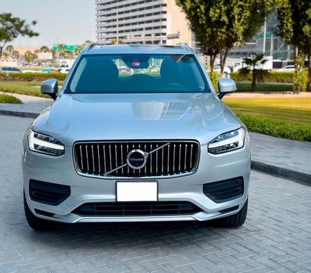Location Volvo XC90 2022 dans Dubai