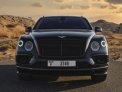 Noir Bentley Bentayga 2017 for rent in Abu Dhabi 3