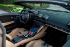 Yeşil Lamborghini Huracan Evo Spyder 2022 for rent in Dubai 4