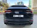zwart Lamborghini Urus Pearl-capsule 2022 for rent in Dubai 9