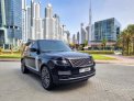zwart Landrover Range Rover Vogue Supercharged 2020 for rent in Dubai 1