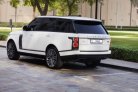 White Land Rover Range Rover Vogue SE 2019 for rent in Dubai 7