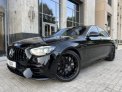 zwart Mercedes-Benz E300 2019 for rent in Dubai 3