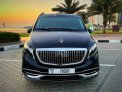 Siyah Mercedes Benz Maybach V250 2018 for rent in Dubai 2