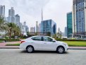 blanc Nissan Ensoleillé 2022 for rent in Dubaï 3
