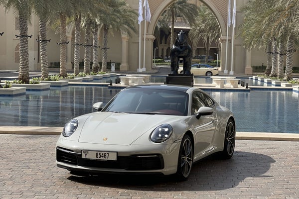 Аренда Porsche 911 Carrera 2022 в Дубай