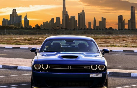 Location Dodge Challenger V6 2023 dans Dubai